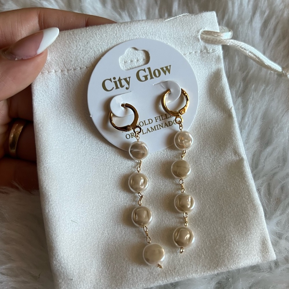NWT City Glow 18K Gold Filled Pearl Earrings - Picture 3 of 5